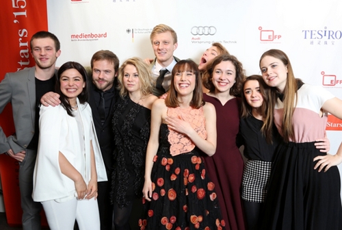 《权力的游戏》艾莉亚扮演者现身柏林电影节|