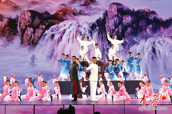 塔沟武校演员们表演的节目《江山如画》获评“三最”