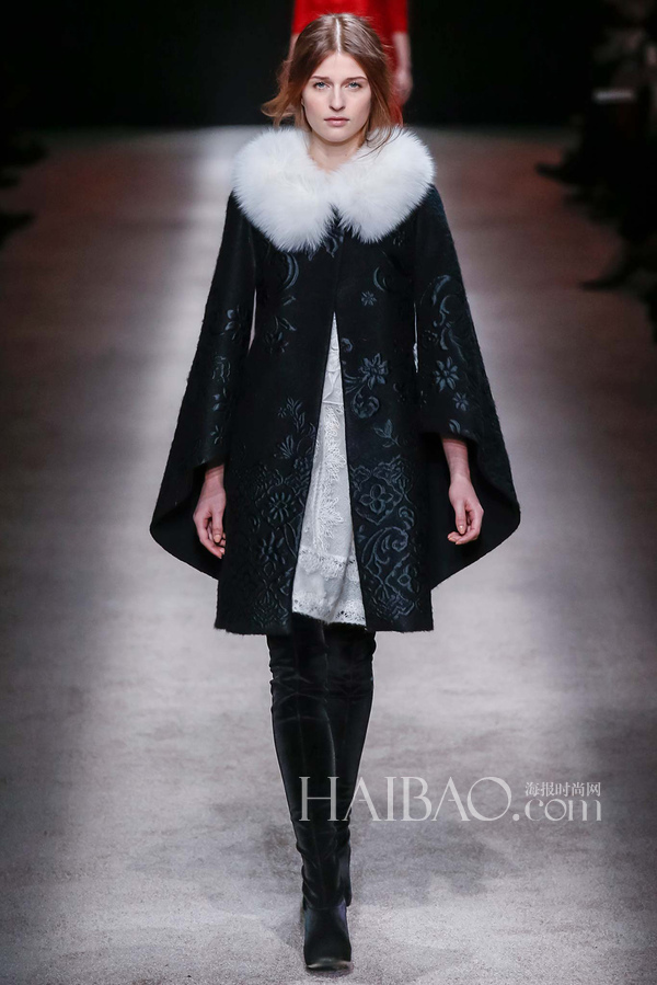 女主教与夜莺!阿尔伯特·菲尔蒂 (alberta ferretti)