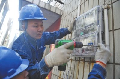 七里河区人口信息网_兰州市七里河区医护人员为村民现场义诊(3)