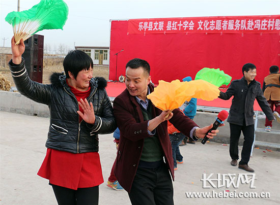 愿者服务队。曾丽 摄