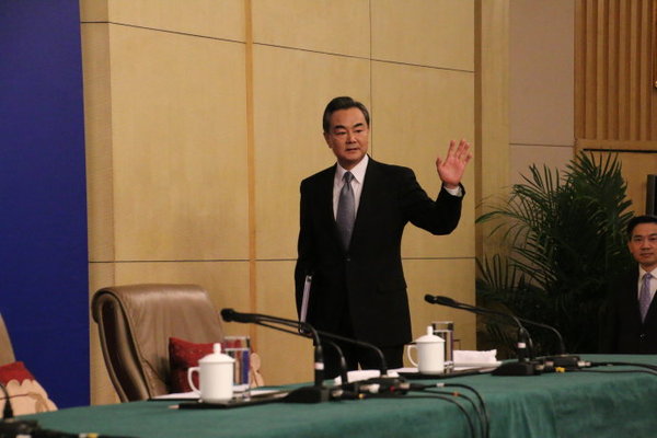 安倍出席中国阅兵式将提什么条件 - 虎啸雄风 - 情缘 安倍出席中国阅兵式将提什么条件 - 虎啸雄风 - 情缘