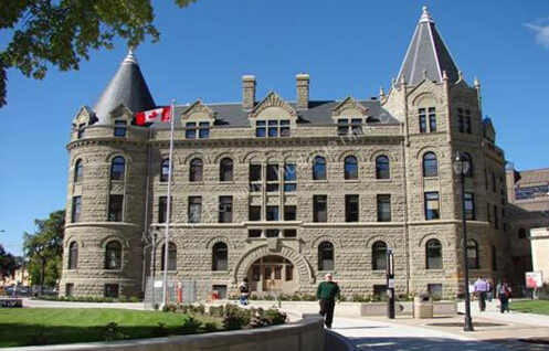 华岳移民:曼省留学移民一条龙项目 强势来袭