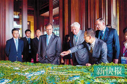 ■嘉宾一行参观了从都国际会议中心、从都国际峰会酒店、侨鑫博物馆等配套设施,一路赞不绝口。