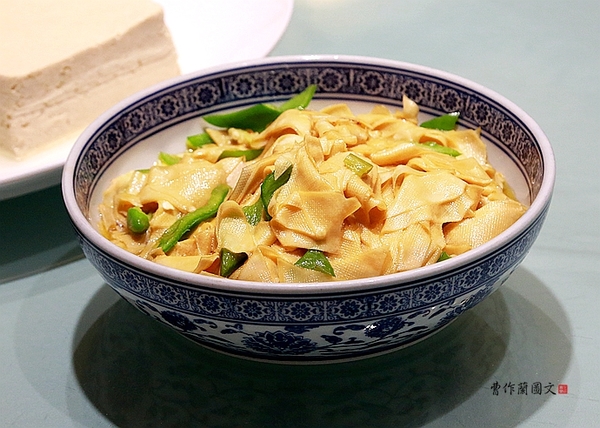东北餐厅里的中西合璧美食 - jianchun605 - 神马骑士 东北餐厅里的中西合璧美食 - jianchun605 - 神马骑士