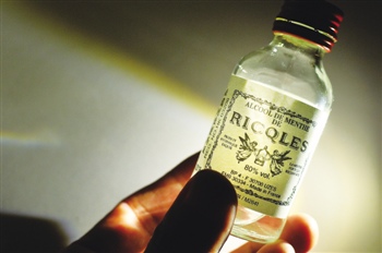 双飞人大战升级:香港全球药业结成维权联盟