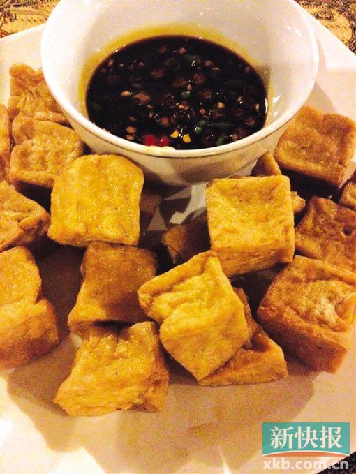 ■印尼食物。 郭慧茹/摄