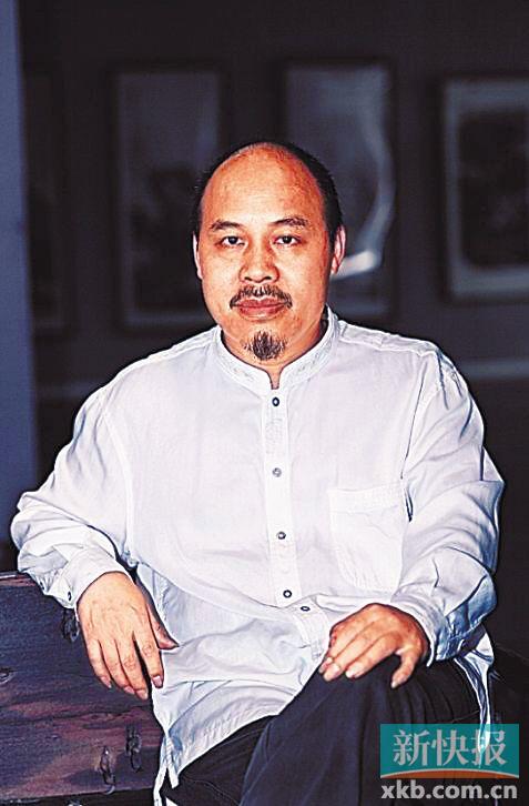 朱颂民,广州人,1963年生。现为广州书画专修学院副院长、教授,中国美术家协会会员,广东省美术家协会理事,广东省青年美术家协会副主席。