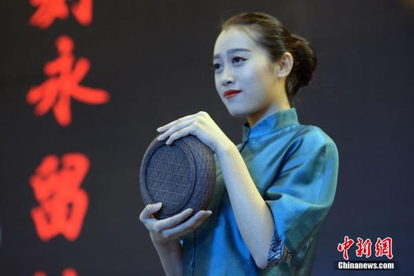 美女模特走秀展苏州雕刻|木雕|艺术品