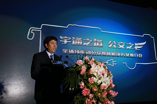 金刚封闭环结构,撞击时变形小、侧翻安全性高,其中e7侧翻角度高清图片
