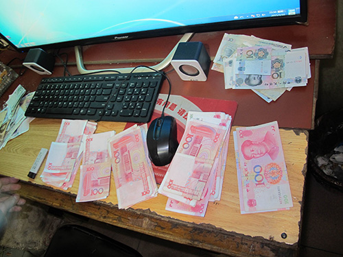 “百家乐”赌博窝点现场