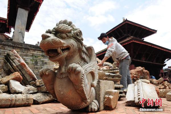 直击尼泊尔大地震巴德岗废墟