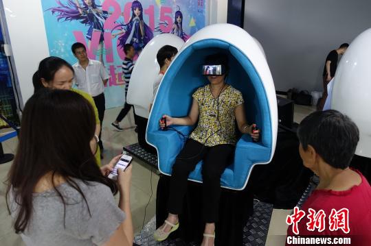 第11届文博会华夏动漫创意产业园分会场12日开幕。 陈文 摄