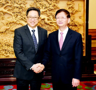 警务通_香港挂牌正版彩图_香港警务处长收入(2)