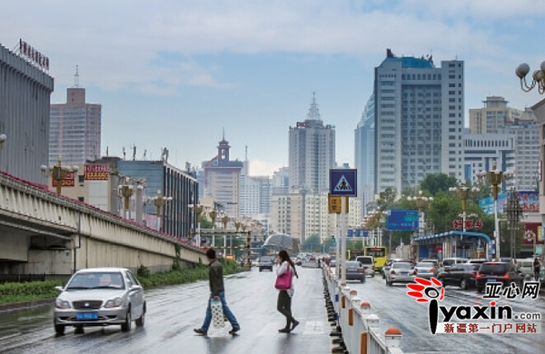 乌鲁木齐市昨飘雷阵雨 今露艳阳天|气温|雷电