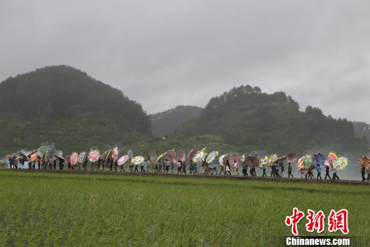 贵定有多少人口_布依音寨门票,布依音寨门票预订,布依音寨门票价格,去哪儿网