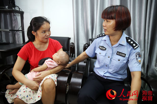 王燕青与符春桃在一起叙旧。