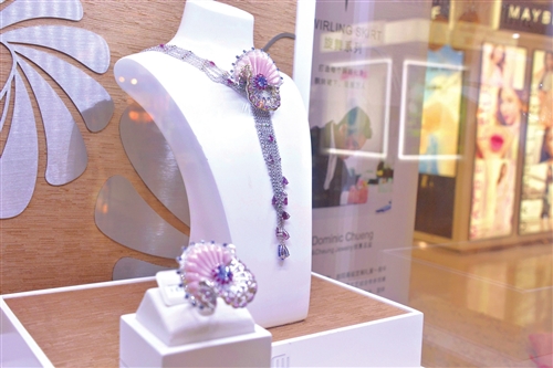 婚庆珠宝龙凤系列走俏 彩金引领日常穿戴新时