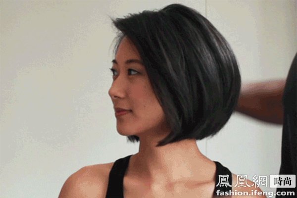 不想<em>头发</em>扁<em>塌塌</em> 5步打造丰盈造型_凤凰时尚