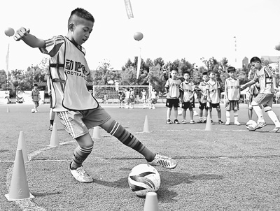小小少年|足球|训练