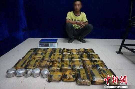 云南:毒贩出新招 货车传动箱藏毒被抓|宁洱县|民