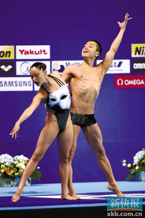 ■日本选手安部笃史被称为“美人鱼”。