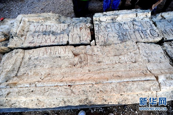 古城遗址。新华网记者 程春香摄