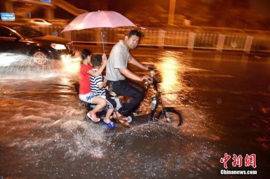 北京今天夜间阴有中到大雨 局地暴雨伴有雷电