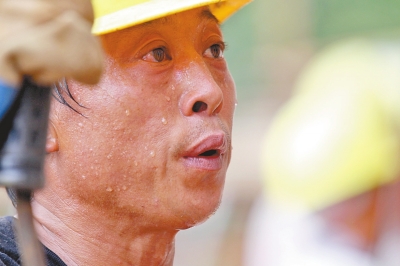 烈日下的坚守|气温|入伏