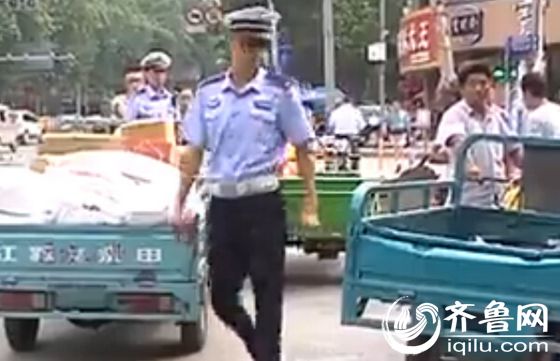 济南岳丰等5款电动三轮车无牌禁上路 卖家称