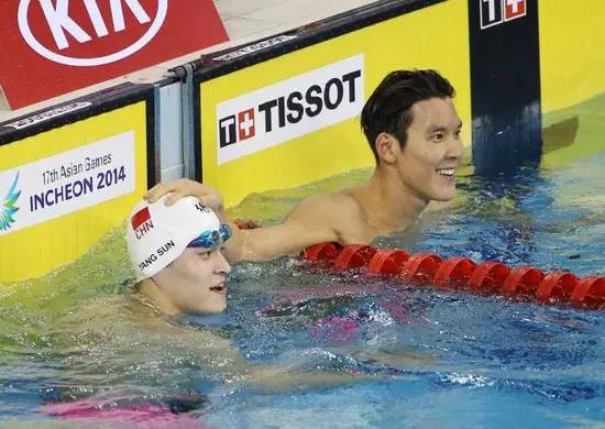 当泰国<em>外长向</em>王毅表白,那叫man crush|网友|男