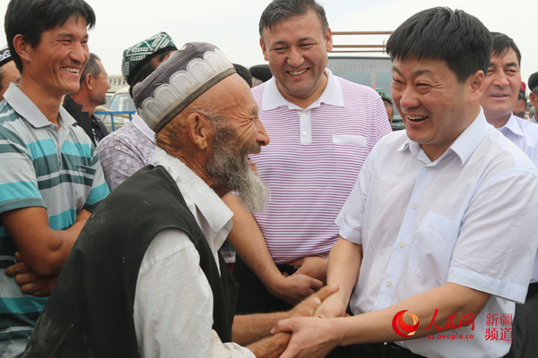 县委书记巴扎上明查暗访党风廉政建设主体责