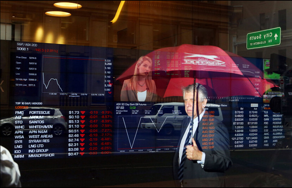 全球股市遭遇黑色星期一集体大跌(高清组图