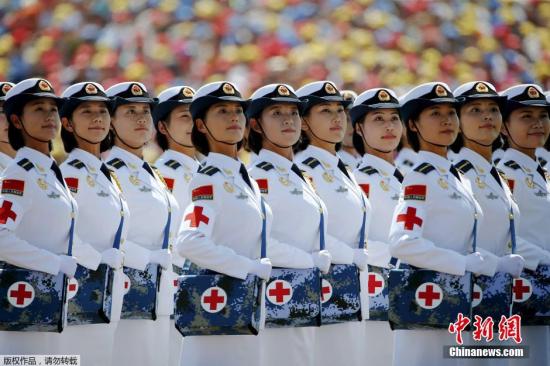 9·3女兵方队背后的故事:天使铿锵 英武靓丽