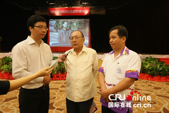 老挝万象中华理事会副理事长、万象永珍善堂主任张应源接受本网记者采访