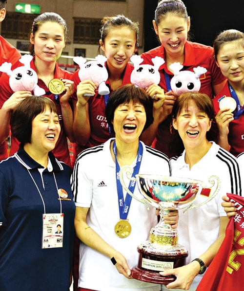 中国女排第四次世界杯夺冠 获2016年里约奥运