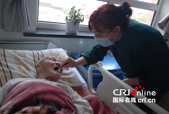 黑龙江大力发展养老服务业:老有所养 老有所医