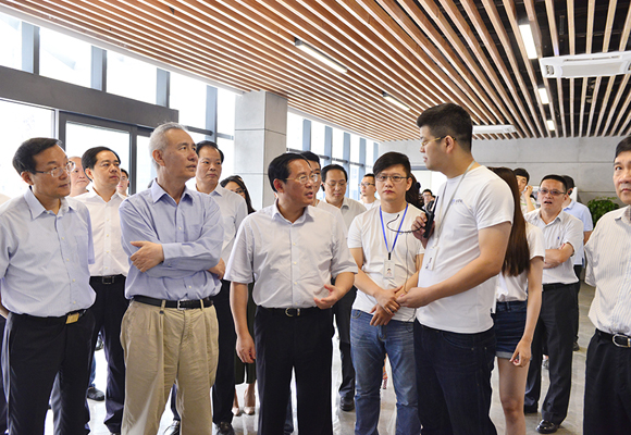 张焱向刘鹤与李强汇报铜掌柜相关情况