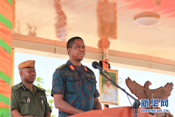 中航国际向赞比亚交付工程机械设备(高清组图