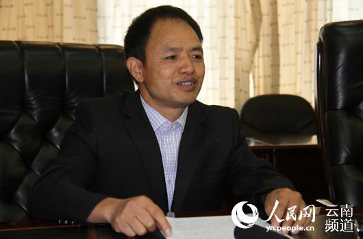 “全国师德楷模”农加贵。人民网 虎遵会 摄