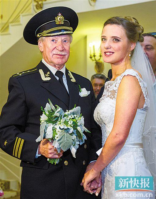 ■婚礼上的克拉斯科和舍韦尔。CFP图