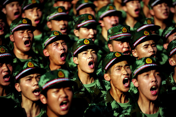 9月16日，新兵们在进行队列训练。