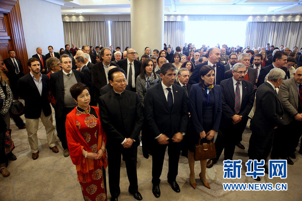 中国驻乌拉圭使馆国庆招待会会场全景。新华社发（尼克拉斯·塞拉亚摄）