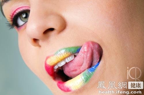 14种舌头现象是疾病信号 舌苔发黄是肝脏问题