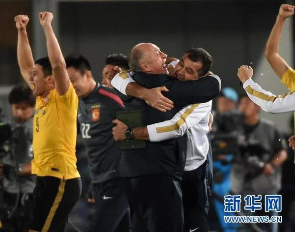 大阪德比樱花客场破咒0-1钢巴，新帅首秀黯然收场