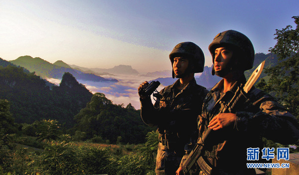 戍守边疆是广西军区某边防团十连官兵们的神圣使命。刘金鹏 摄