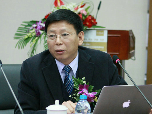 国家行政学院公共管理教研部副主任、教授 时和兴