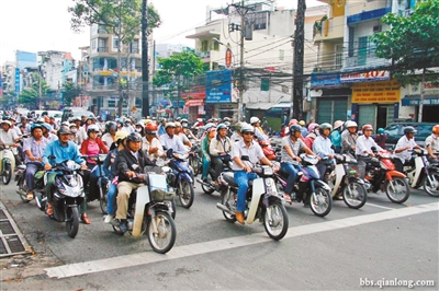 越南是名副其实的“摩托车王国”。