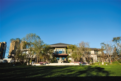 廊坊孔雀城公园海目前主推78、89、112平方米的二居、三居。资料图片