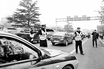 交警重拳治理122处交通乱点|交管|通行